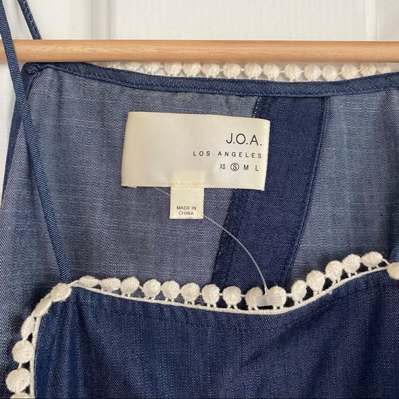 J.O.A Los Ángeles Embroidery Blue Top - Picture 4 of 7